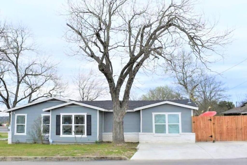 Cozy Haus Relaxing 'Home Base' Wifi Location Close To Town And Rivers, Schlitterbahn, Gruene New Braunfels Exterior foto