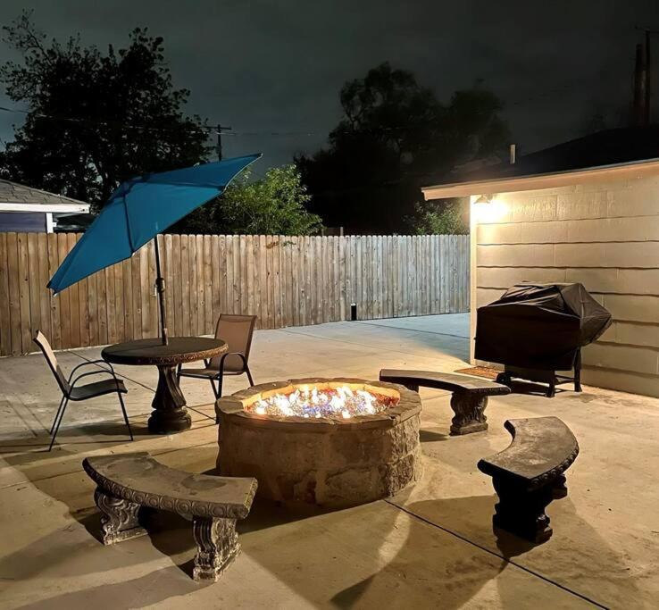 Cozy Haus Relaxing 'Home Base' Wifi Location Close To Town And Rivers, Schlitterbahn, Gruene New Braunfels Exterior foto